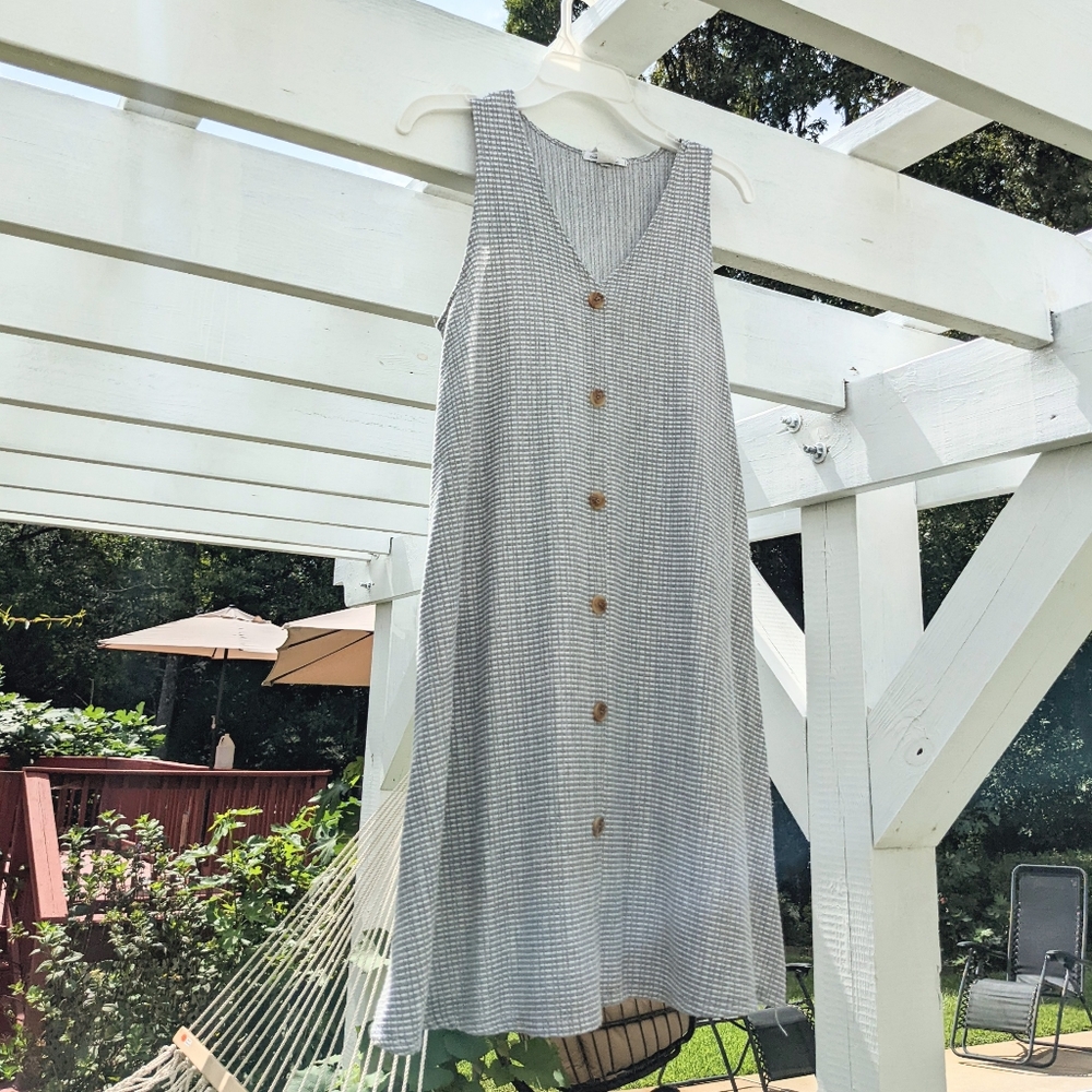Buttoned Sun Dress - Picture 2 of 4
